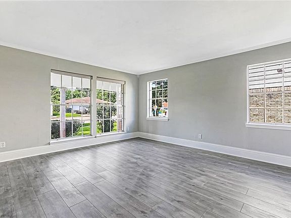 4th image of 4426 Fiesta St