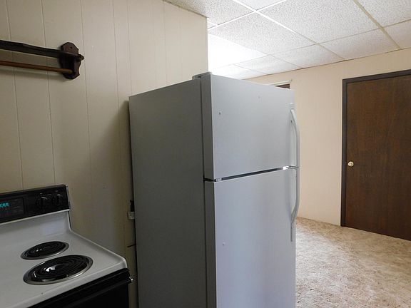 5th image of 300 S Main St APT 24