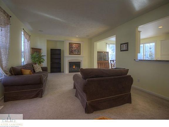 2nd image of 473 E Avocet Dr