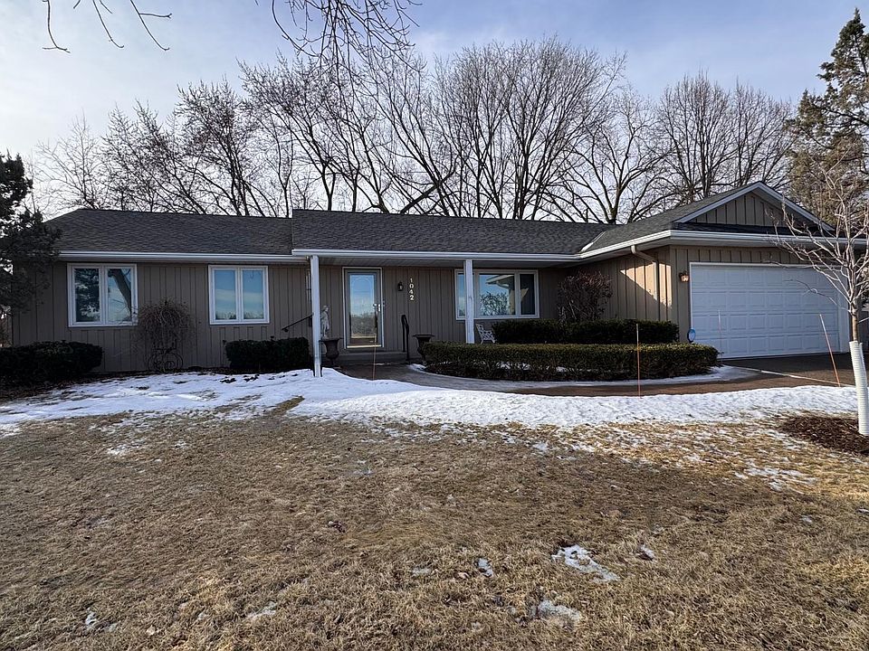 1st image of 1042 Whitney Dr
