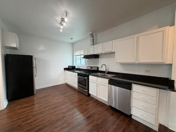 5833 W Irving Park Rd, Chicago, IL