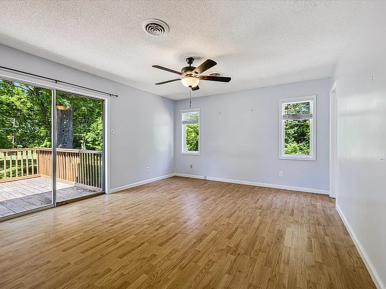 1532 Christine Cv — Photo 13