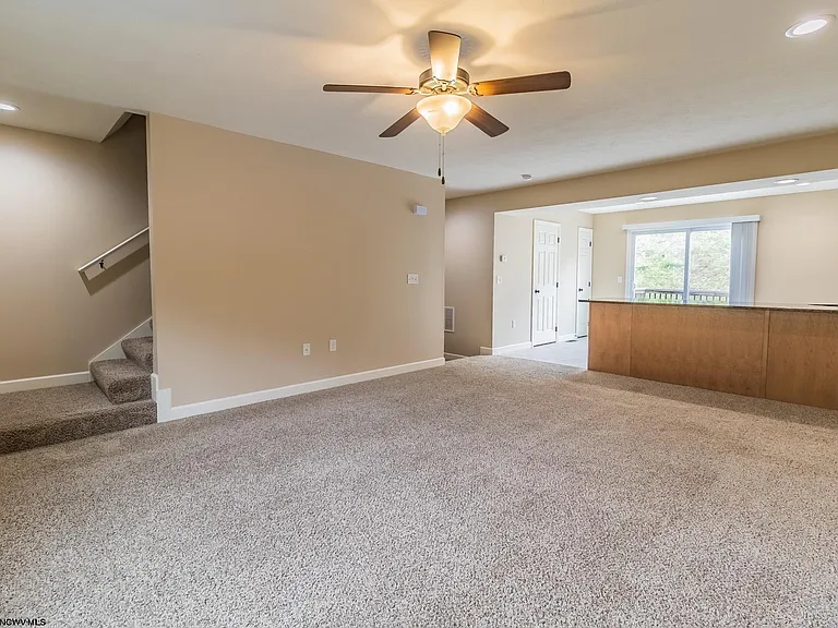 1335 Canyon Rd — Photo 14