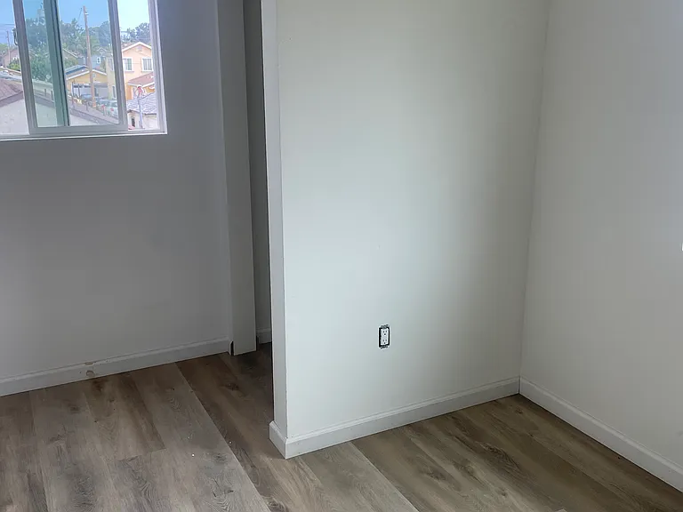 135 E A St #135 — Photo 5