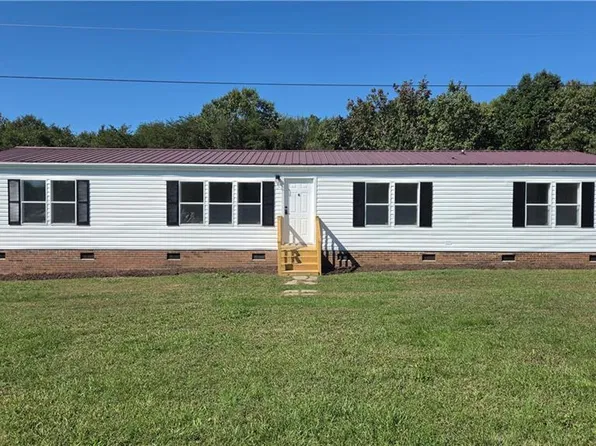 128 Loy Dr, Pelham, NC 27311