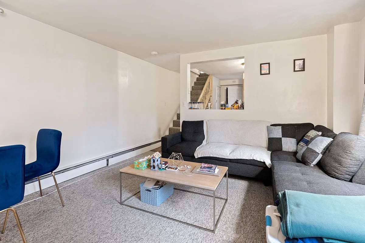 Building Photo - 18 Fayette St #2