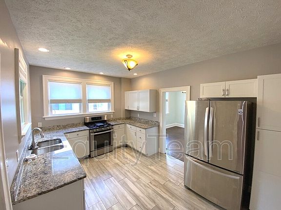 3rd image of 4227 Virginia Ave