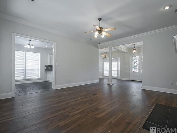 5th image of 10673 Hillshire Ave