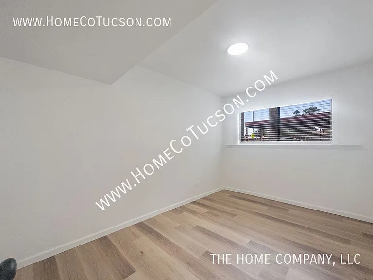 5123 Paseo Las Palmas — Photo 19
