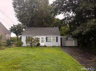 95 Morningside Dr E, Bristol, CT 06010