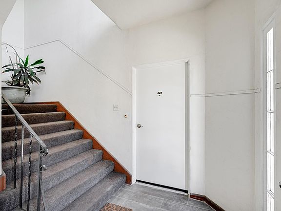 3rd image of 622 Naranja Dr #622