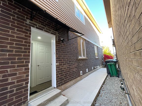 5th image of 58 Meadowcrest Ln