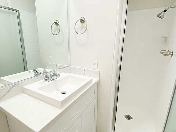 4th image of 1032 2nd St APT 104