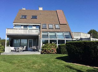 15 Chartier Cir, Newport, RI 02840