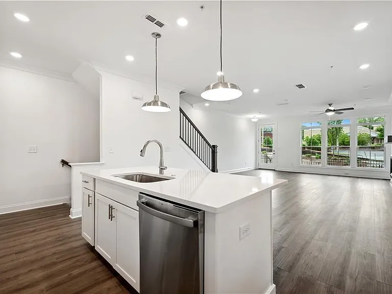118 Downing Dr — Photo 14