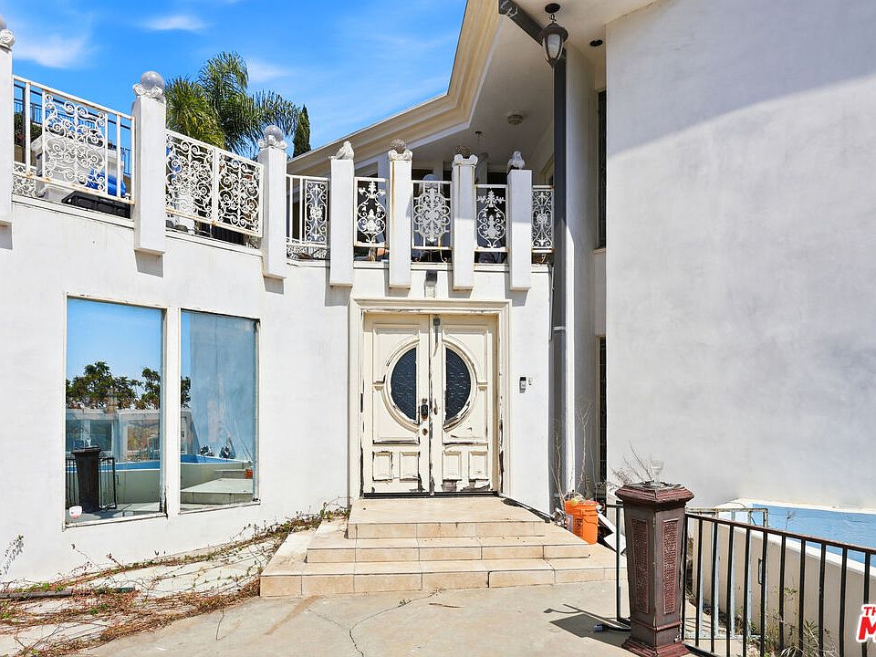 2nd image of 5957 Wrightcrest Dr