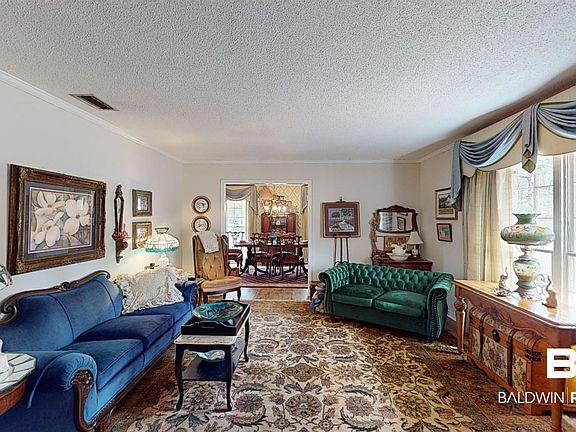 5th image of 4050 Westmoreland Dr S