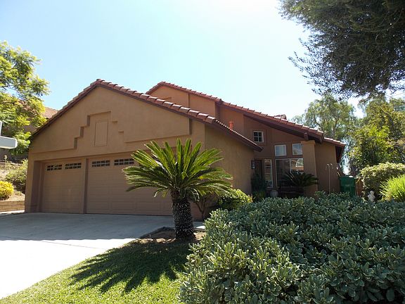 Great curb appeal!