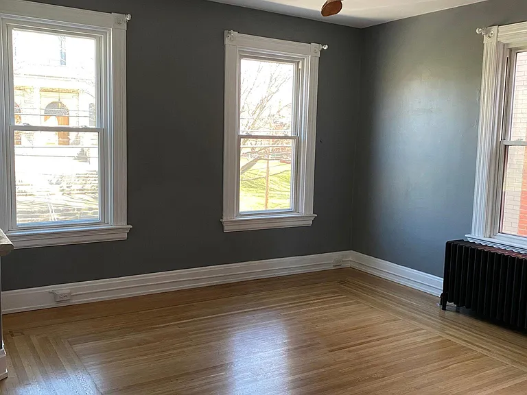 1741 Chase Ave — Photo 11