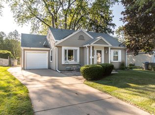 2959 S 54th St, Milwaukee, WI 53219