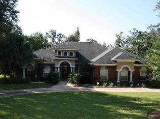 1041 Summerbrooke Dr, Tallahassee, FL 32312