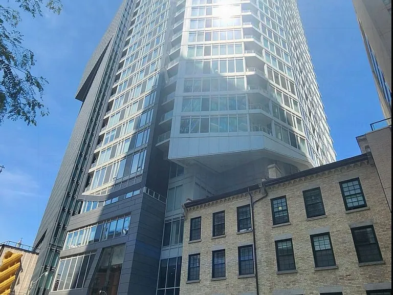 68 Shuter St #905 — Photo 8