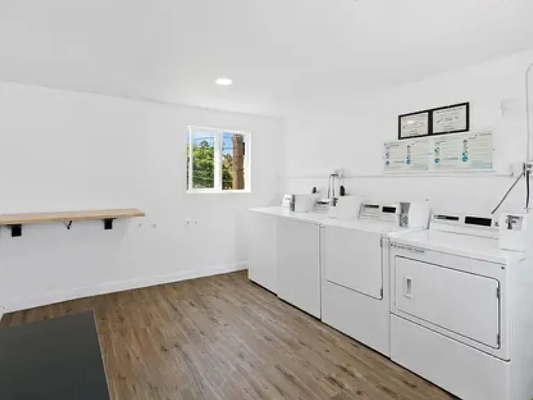 619 Elm Ave #14 — Photo 12