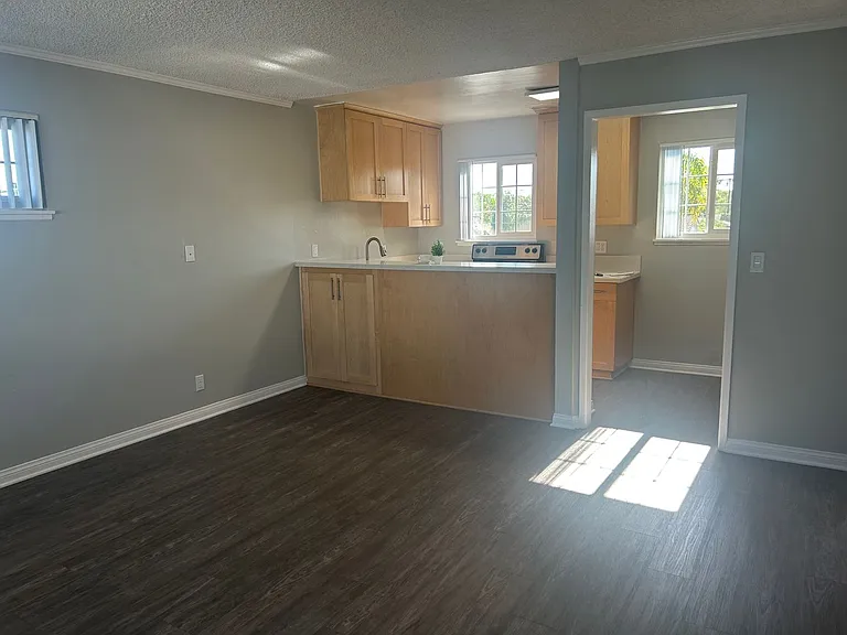 Villa Del Sol Apartments — Photo 35