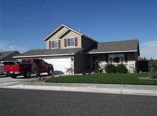 4913 Catalonia Dr, Pasco, WA 99301