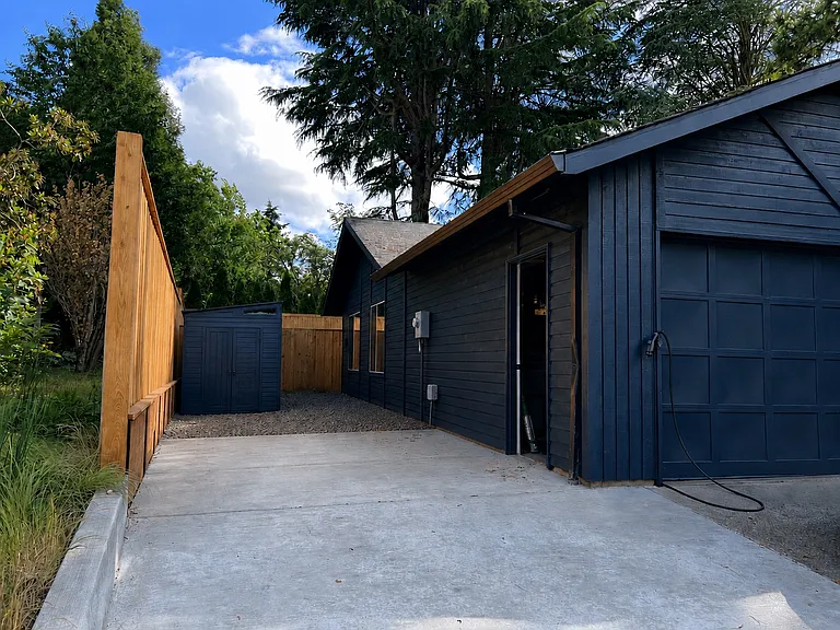 12790 SW Katherine St — Photo 18