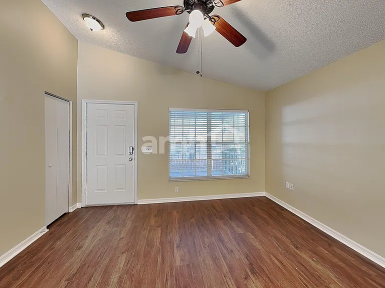 7831 Chadwick Dr — Photo 8