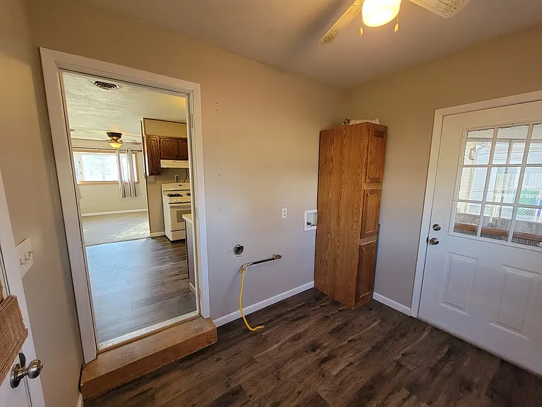 3332 Buckner St — Photo 6
