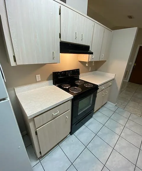 248 Colomba Rd — Photo 2