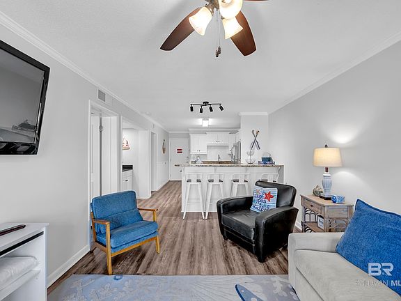 5th image of 400 Plantation Rd #2118