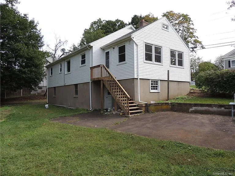 87 Hotchkiss Grove Rd — Photo 14