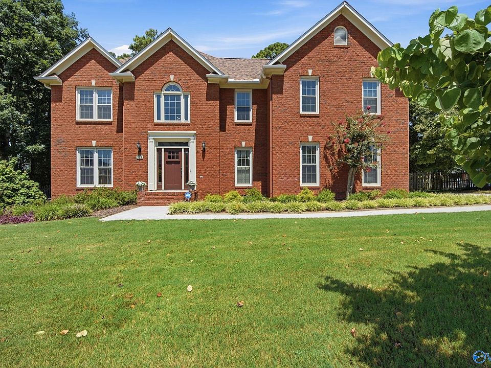 1st image of 102 Cavendish Cir