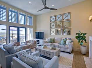1043 Freedom Ct, Del Mar, CA 92014
