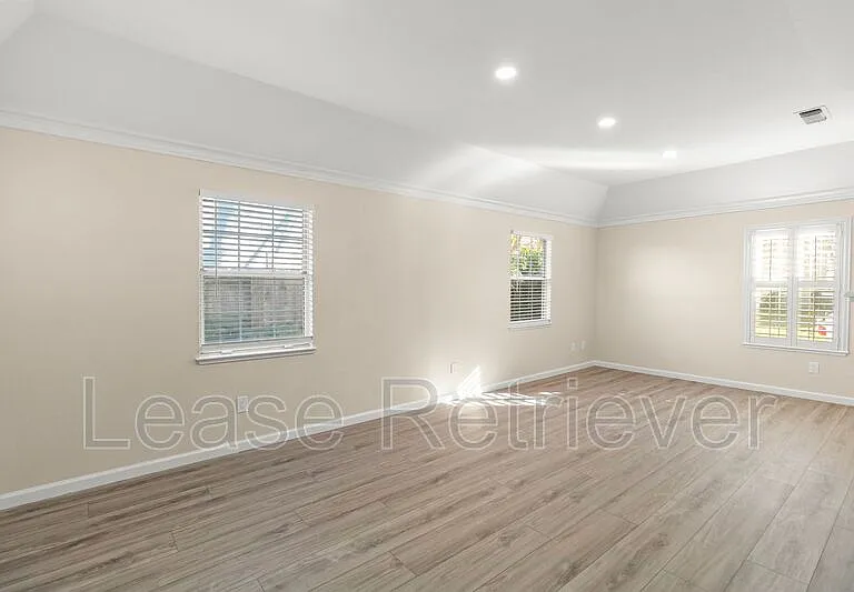 825 Heritage Pl — Photo 14