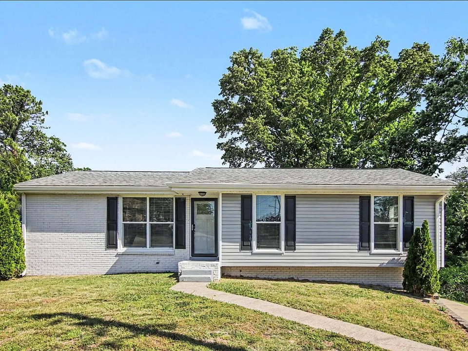 182 Delvin Dr