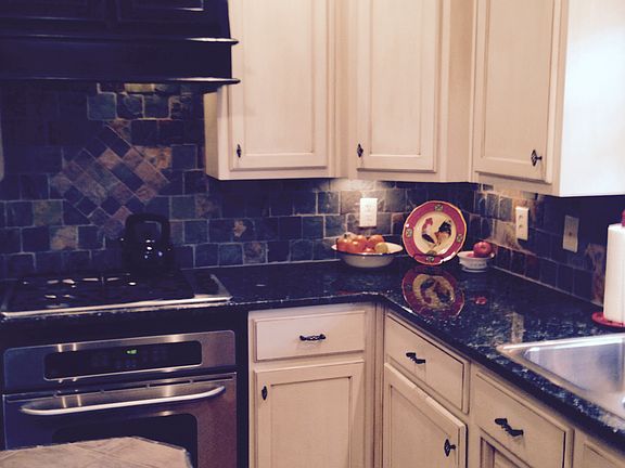 Custom Kitchen Cabinets