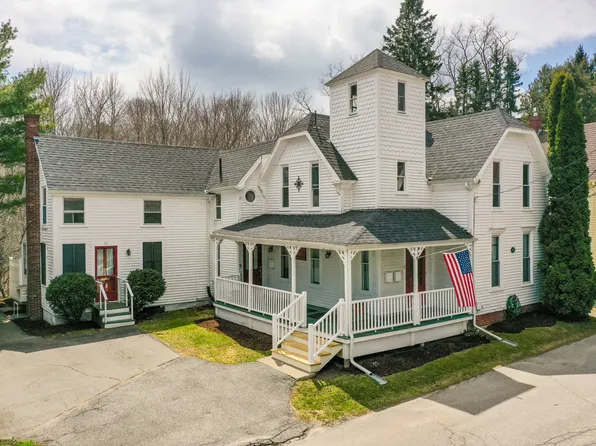 13 Wood Street, Camden, ME 04843