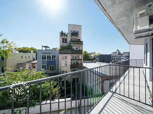 280 Meeker Avenue image 16 of 32