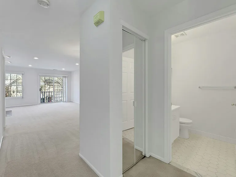 2198 Kent Ct #2198 — Photo 9