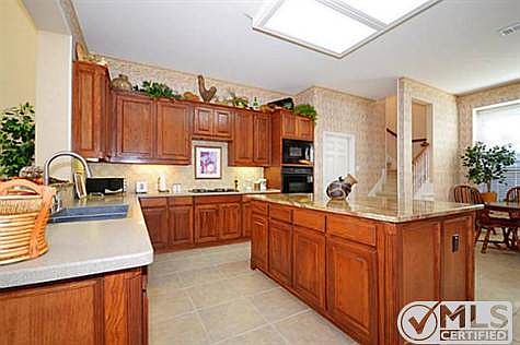 3rd image of 3115 Meadow Wood Dr