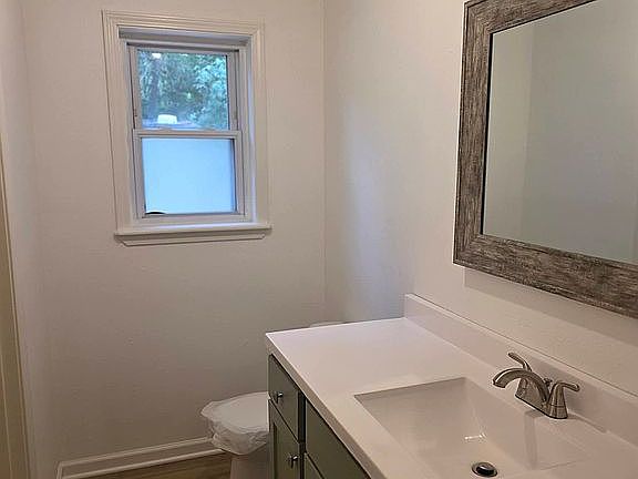 2nd image of 163 Honeysuckle Cir
