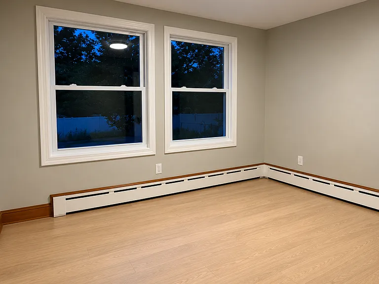 Bedroom 3/ office space