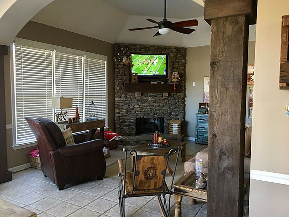 Family room(hearthroom)