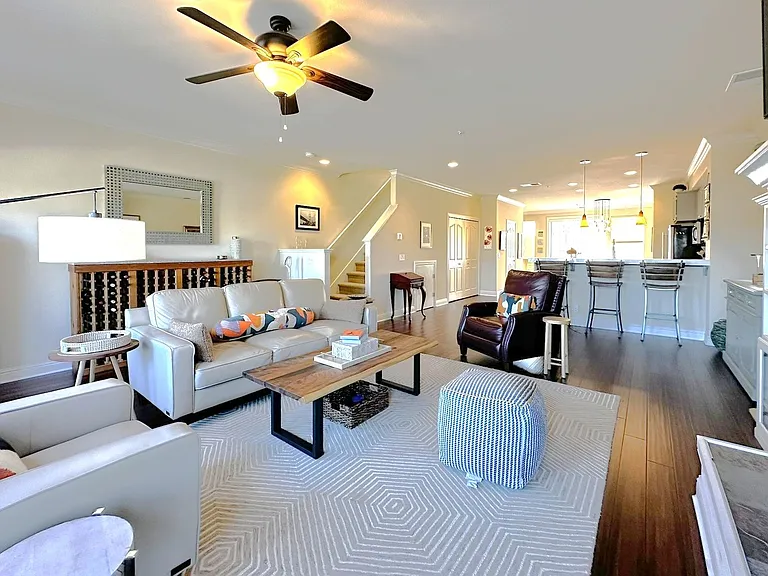 234 Windsor River Rd — Photo 4