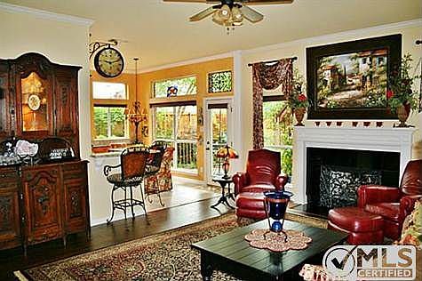 3rd image of 845 Shorewood Dr