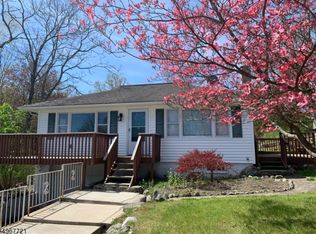 22 Hawthorne Hill Rd, Wantage, NJ 07461